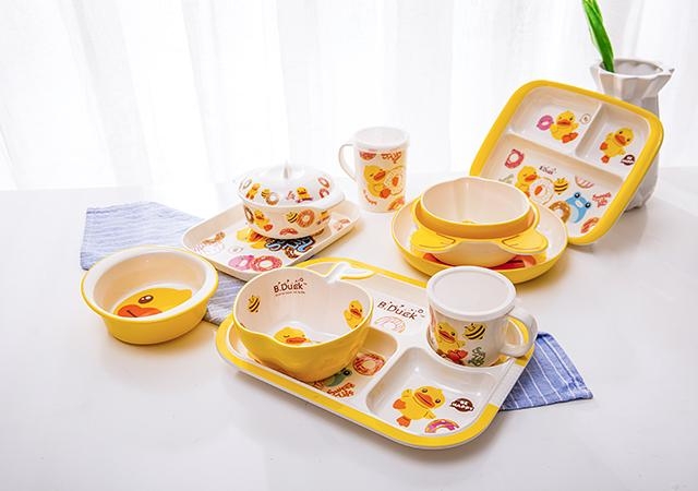 仿瓷密胺模具餐具较适合宝宝